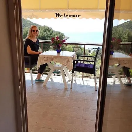 Sea View Agava I Near Pebble & Private Parking Miholascica