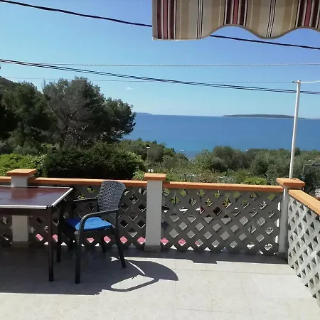 Sea View Agava I Near Pebble & Private Parking * Miholascica
