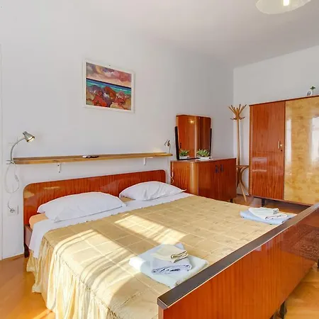 Sea View Agava I Near Pebble & Private Parking Miholascica